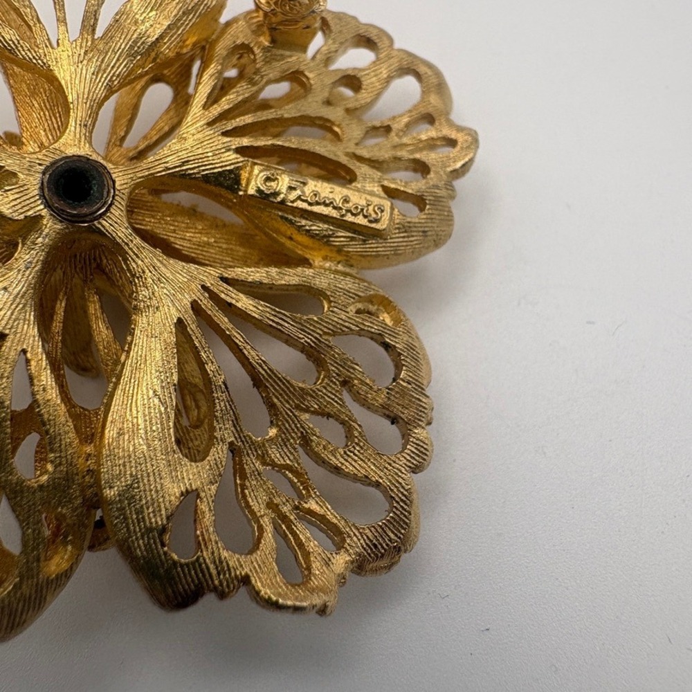Francois Vintage Gold Tone Filigree Flower Brooch Dimensional Floral Pin 2.25" - Picture 4 of 9